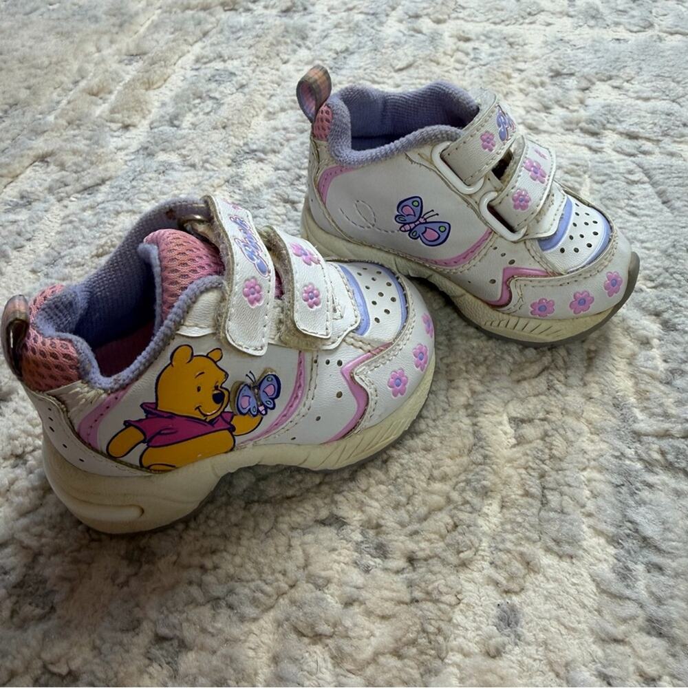 Vintage Disney Winnie the Pooh Buster Brown Infant Sneakers – Size 2